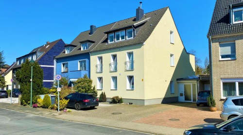 Großzügig geschnittenes und vollständig saniertes 1 bis 2 Familienhaus