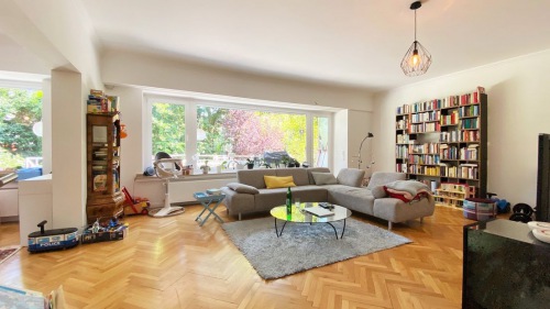 Herrliche Maisonette-Wohnung mit eigenem Garten und 3 Balkonen