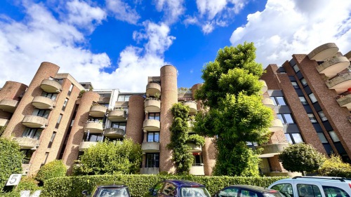 Möbliertes Apartment mit modernem Duschbad
