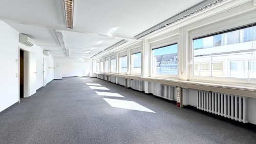 Großzügige und vielseitig nutzbare klimatisierte Bürofläche im Stadtzentrum